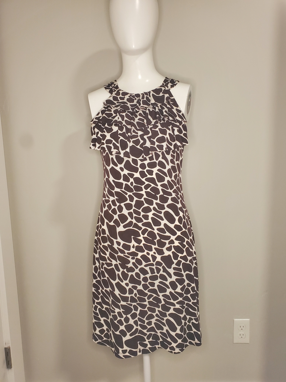 Enfocus Studio Black and White Sleeveless Ruffle Midi Dress